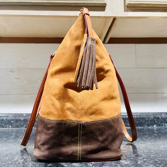 NWOT Lg Suede Toby Tote - Picture 4 of 11